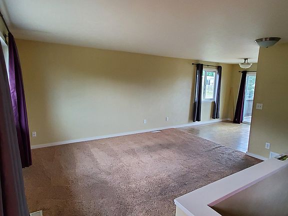 5th image of 607 Whitaker Dr