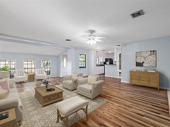 5th image of 10577 SE 101st Avenue Rd