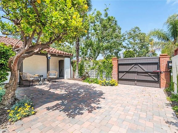 4th image of 4425 Mariota Ave