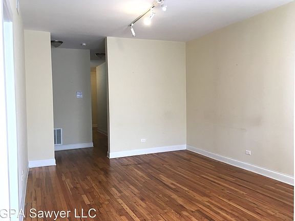 4th image of 5001 N Sawyer Ave APT 3