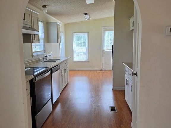 2nd image of 225 Prospect Rd
