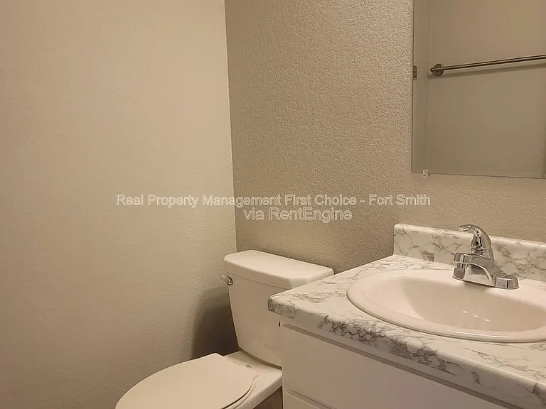2100 Ingalls Ln #C — Photo 10