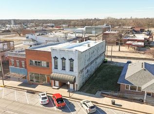 117 N Main St, Brookfield, MO 64628