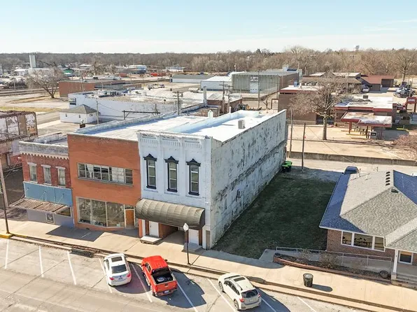 117 N Main St, Brookfield, MO 64628