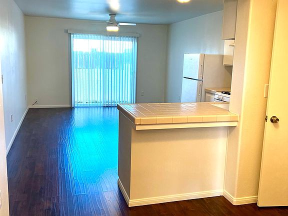 5th image of 380 Plymouth Dr APT 30