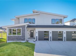 23814 W 58th Pl, Shawnee, KS 66226