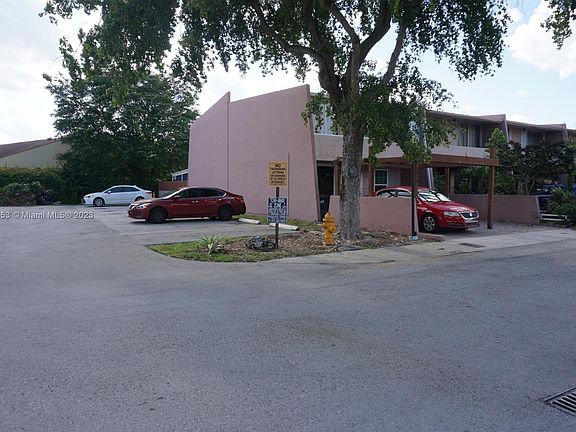2nd image of 14150 Kendale Lakes Cir