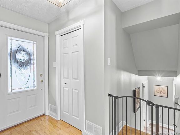 4th image of 436 Cherry Ave