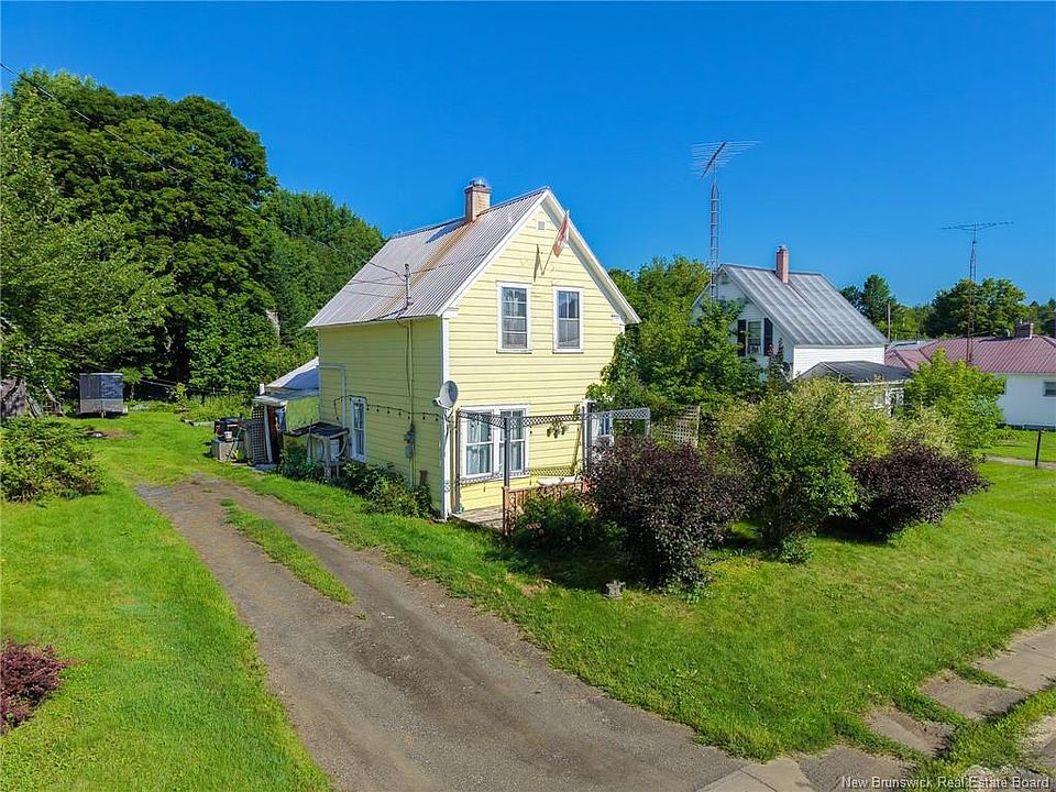 1st image of 176 Main St