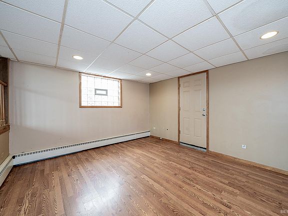3rd image of 9754 S Emerald Ave