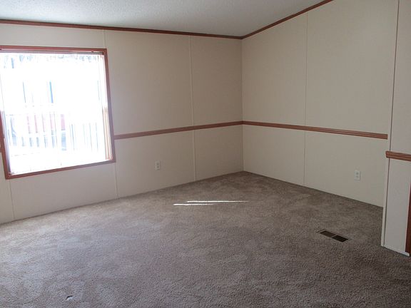3rd image of 23734 Deerfield