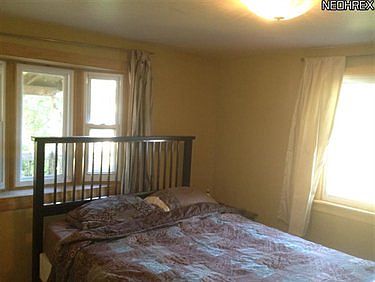 4th image of 8683 Stetson Dr NE