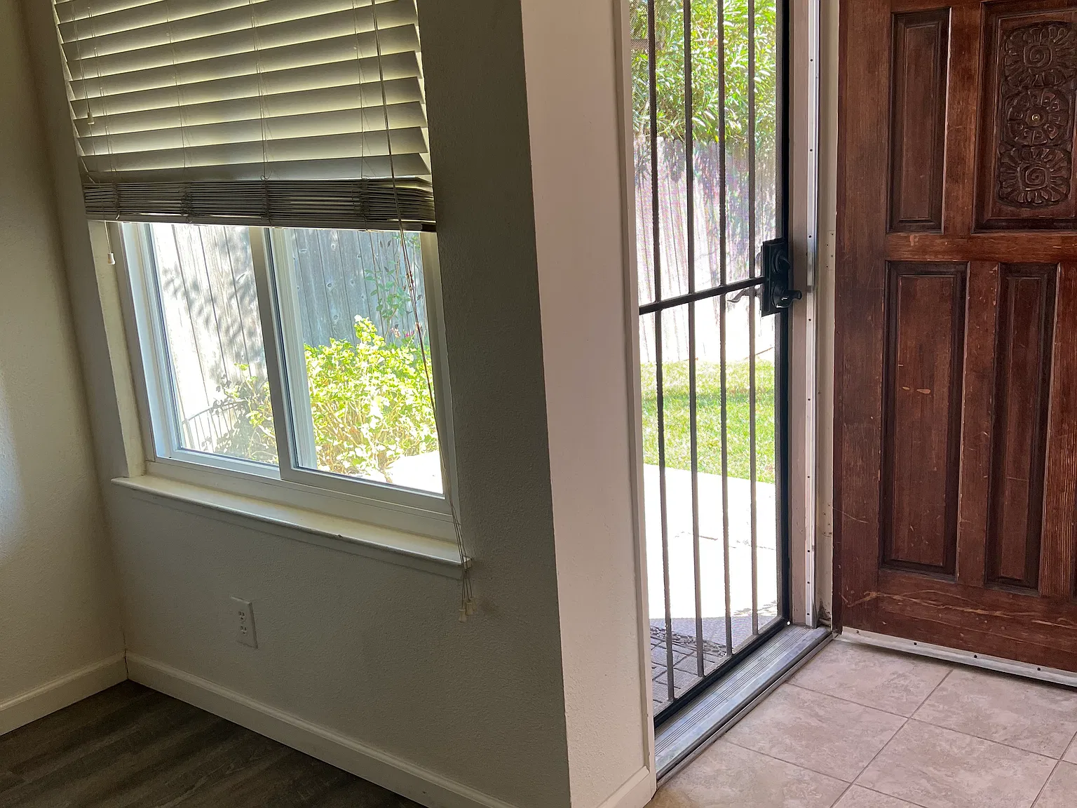 2 bed, 975 sqft, $2,000 — Photo 3