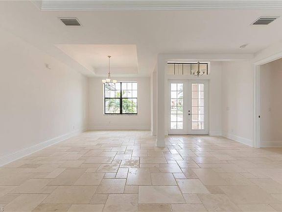 5th image of 2824 SW 29th Ave