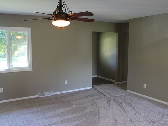5th image of 1633 Gary Paul Ln