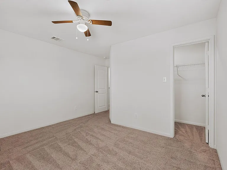 1382 Breanna Ln — Photo 25