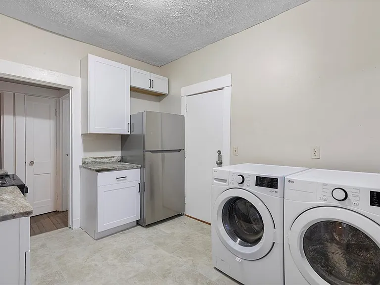35 Sheldon Ter #2 — Photo 11