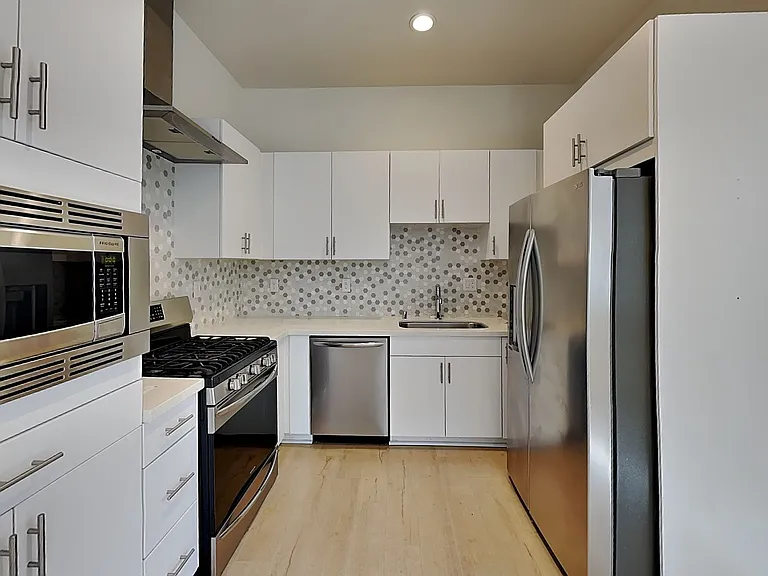 392 Midstream Ln — Photo 13