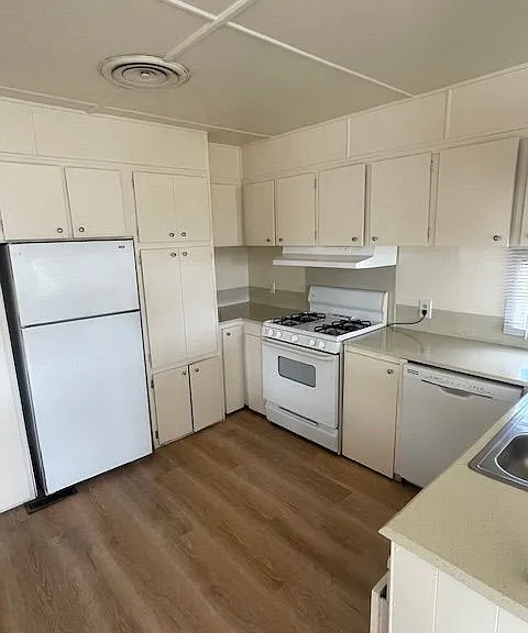 Henderson Homes — Photo 28