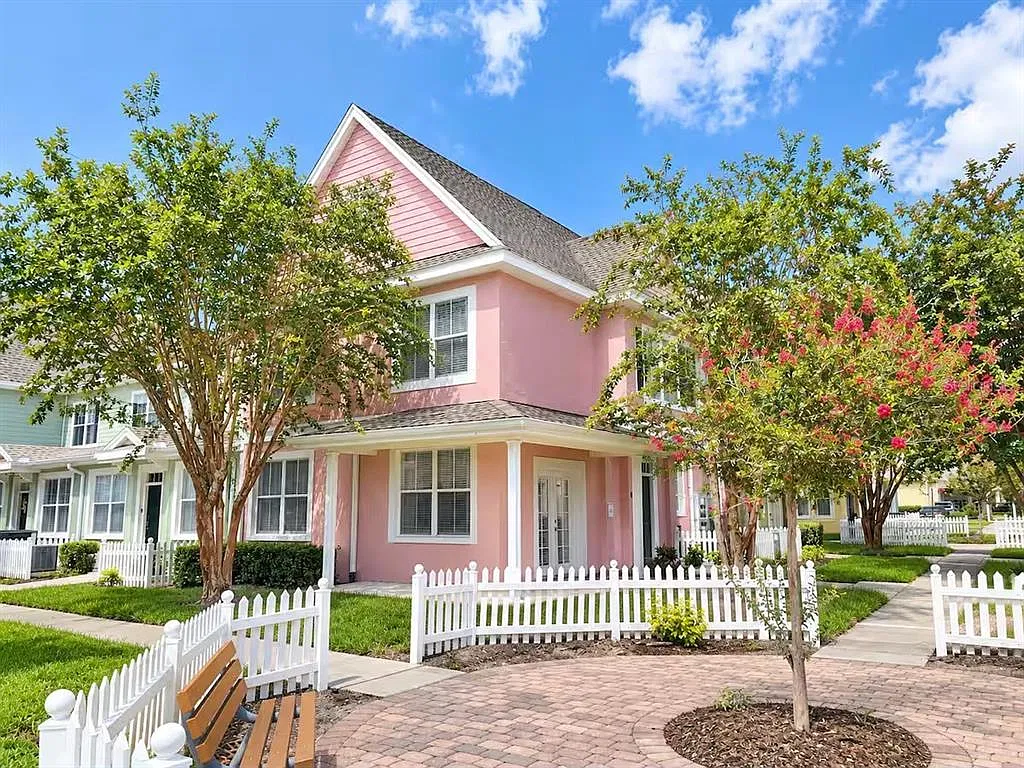 4 bed, 3.0 bath, 1470 sqft, $1,990 — Photo 2