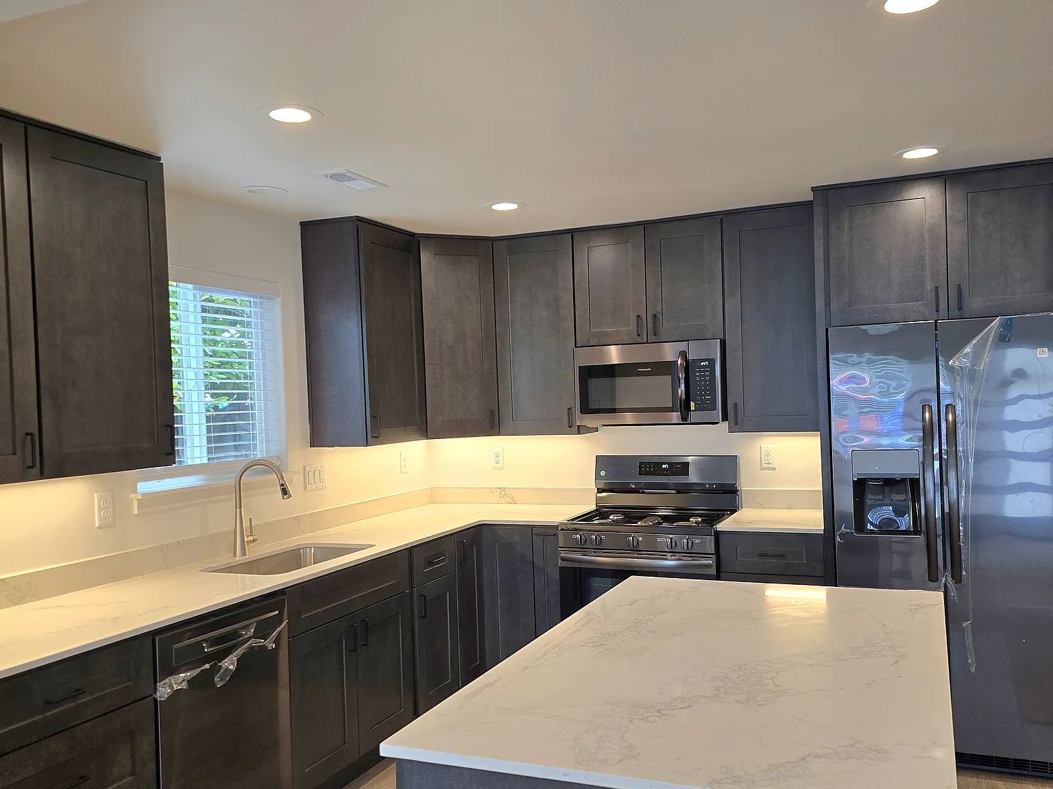 3 bed, 1815 sqft, $4,500 — Photo 4