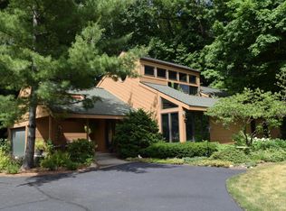 7467 Buccaneer Dr SE, Grand Rapids, MI 49546