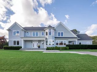 10 Dovas Path, Southampton, NY 11968