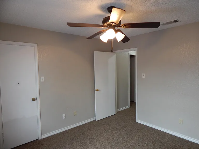 4503 River Oaks Dr — Photo 26