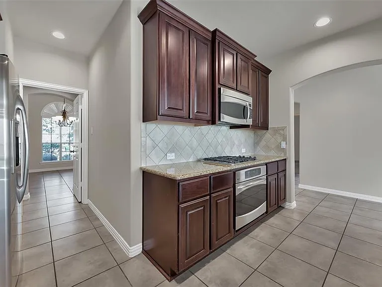 2 Maitland Ct — Photo 10