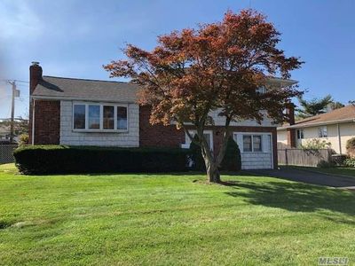 7 Alan Crest Dr, Hicksville, NY, 11801