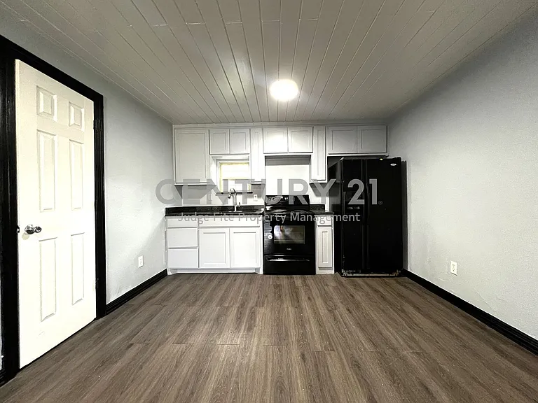 5205 Calloway St #B — Photo 6