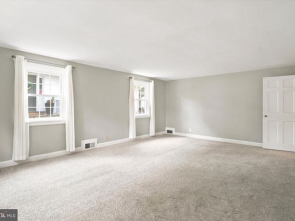 5th image of 2434 Merwood Ln