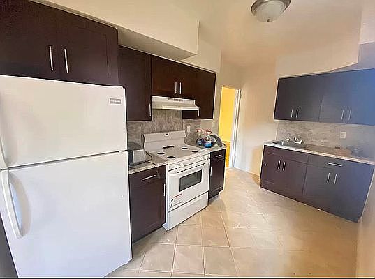 4th image of 41-10 Bowne St #4Z