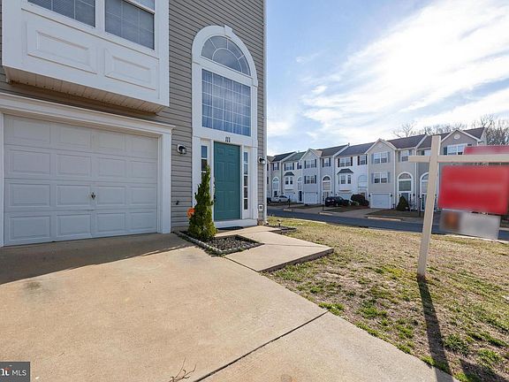 4th image of 111 Munsons Hill Ct