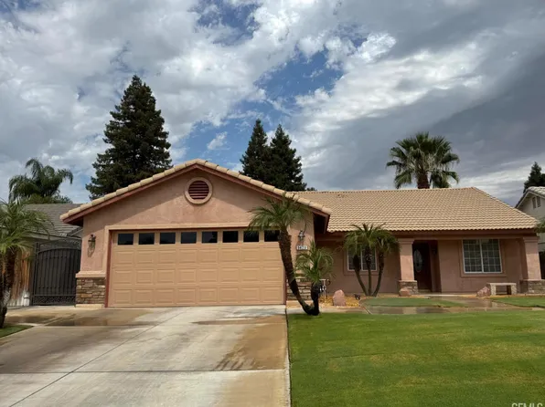 5420 Seasons Dr, Bakersfield, CA 93313