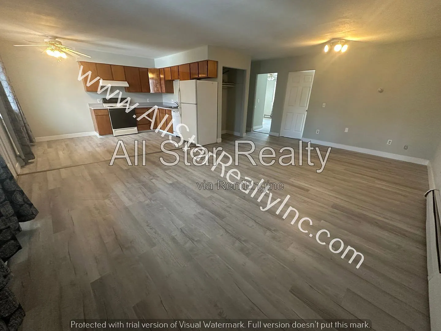 2 bed, 1.0 bath, 874 sqft, $1,560 — Photo 4