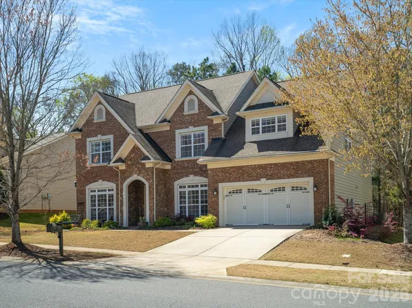 567 Quicksilver Trl, Fort Mill, SC 29708