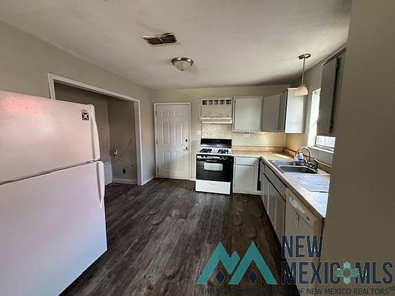 3rd image of 1013 S Avenue A