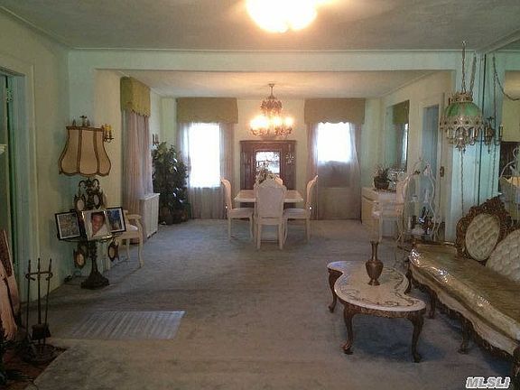 2nd image of 10423 192nd St