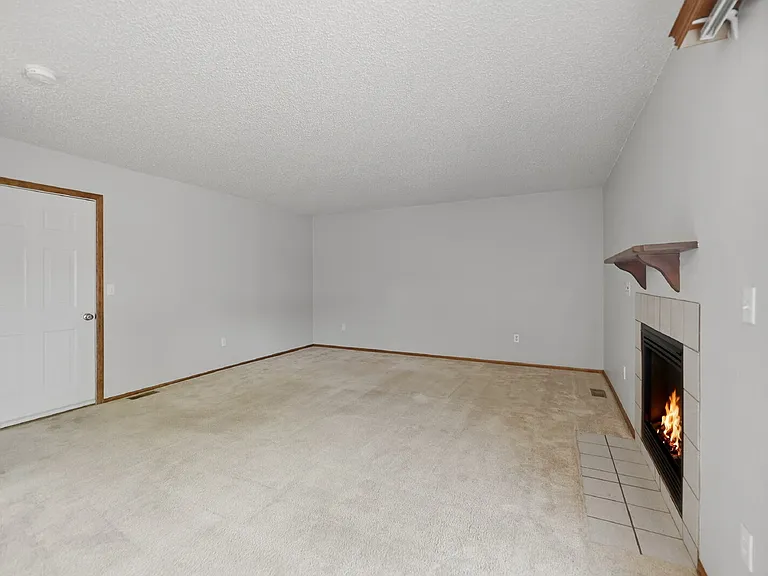 1321 W 132nd Pl — Photo 7
