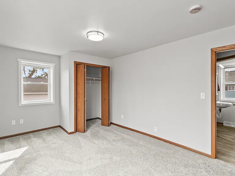 156 S Washington St — Photo 17