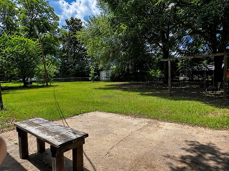 106 Deerfield Dr — Photo 16