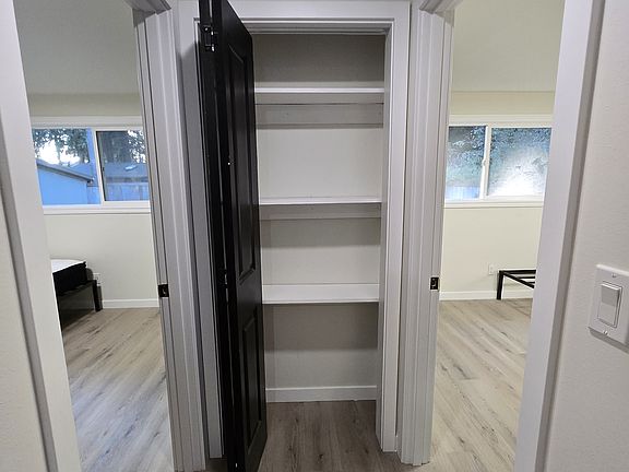 5th image of 19533 1st Ave NW #2