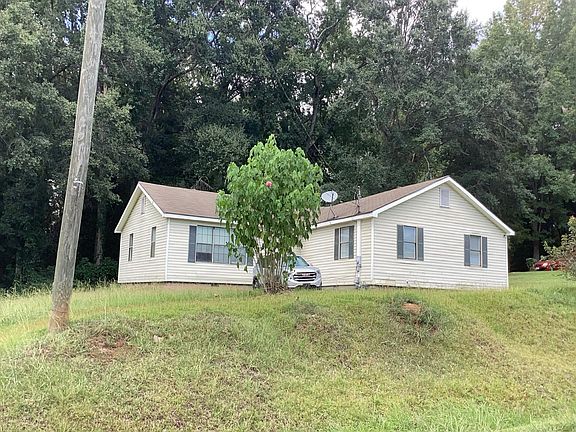 3rd image of 375 Summerhill Rd