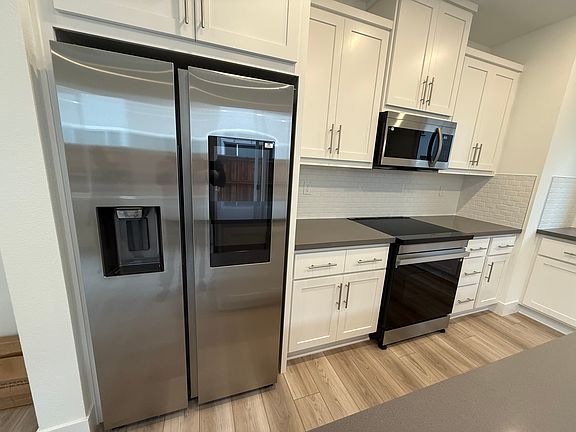 3rd image of 3307 Shrute Dr