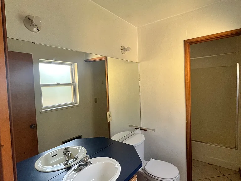 921 14th Ave #4 — Photo 9