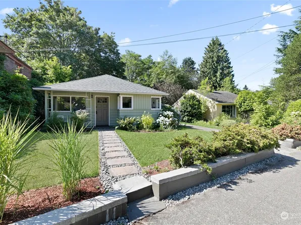 4311 NE 55th Street, Seattle, WA 98105