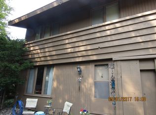 40 Walden St, Burnsville, MN 55337