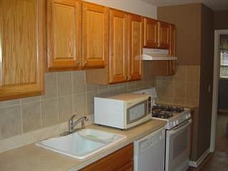4th image of 2 Port Royal Dr Unit 2