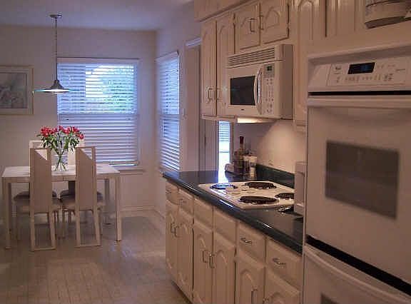 4th image of 214 Gold Finch Dr